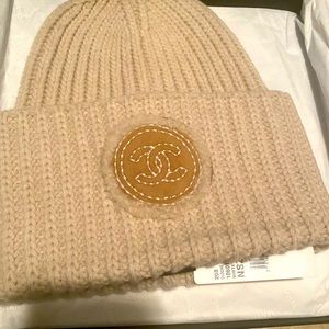 CHANEL beanie-NEW